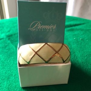 Premier Designs Bracelet